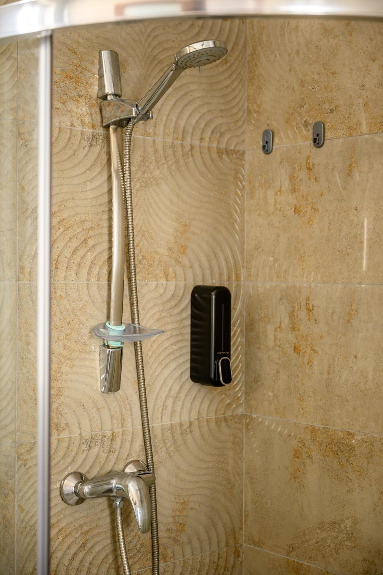 F11 Room 2, Private Room Two Single Beds Shared Bathroom In Shared Flat Msida Exteriör bild