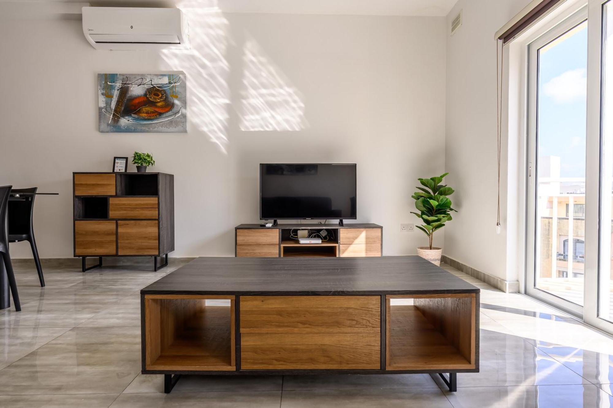 F11 Room 2, Private Room Two Single Beds Shared Bathroom In Shared Flat Msida Exteriör bild